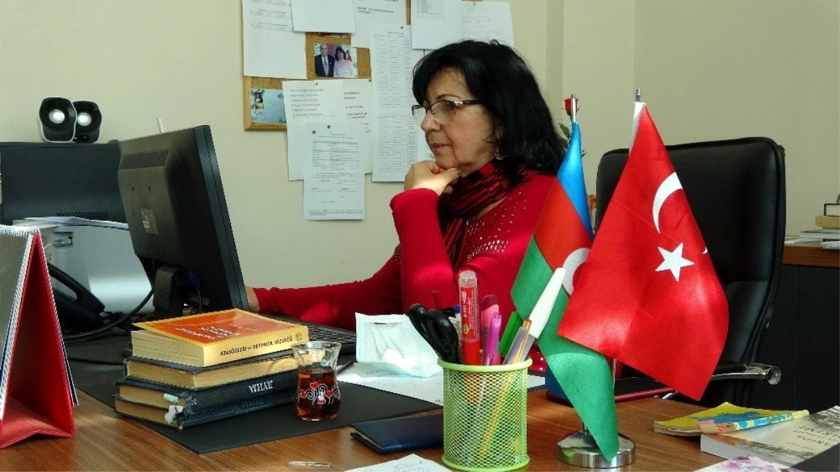 MŞÜ İletişim Fakültesi Dekanı Aliyeva\'nın Azerbaycan sevinci