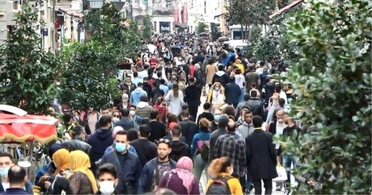 Uşak\'ta kalabalık cadde ve sokaklarda sigara içme yasağı