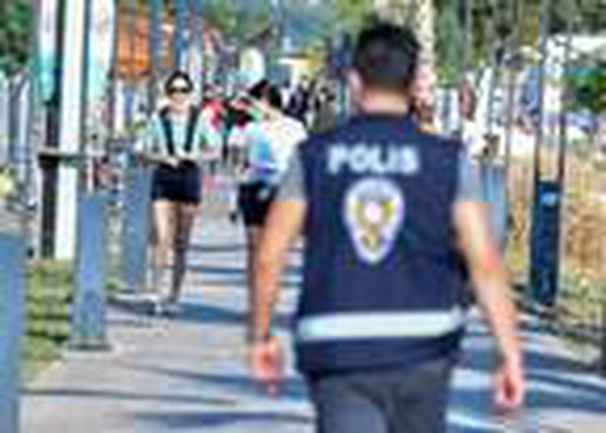 Antalya polisinden \'sigara\' ve \'maske\' uyarısı