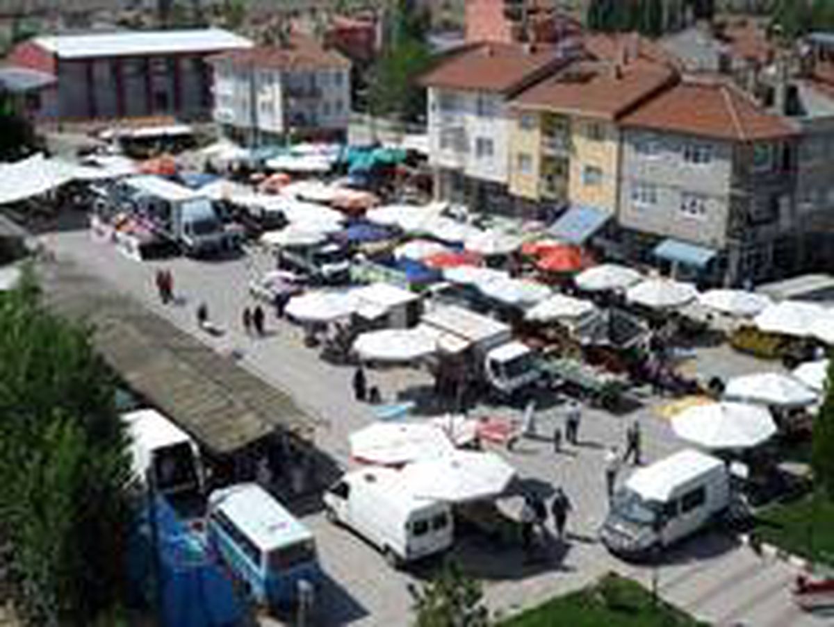 Aslanapa pazarı tekrar açılıyor