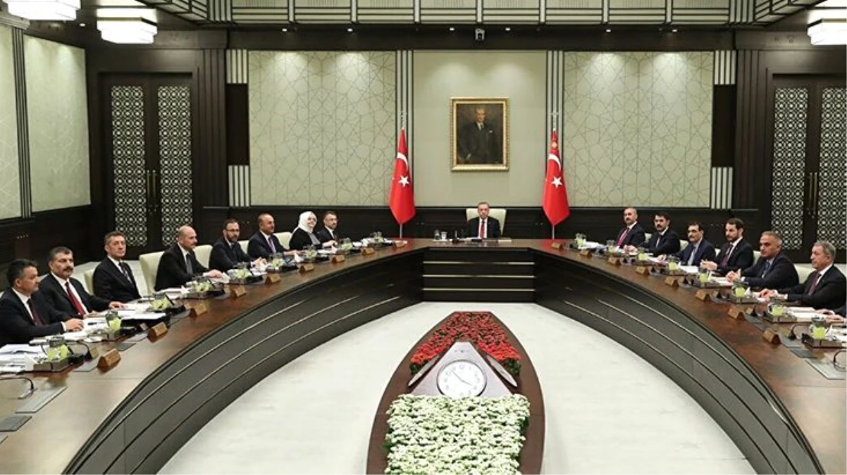 Beğenilen liderler anketinde Fahrettin Koca sürprizi! Cumhurbaşkanı Erdoğan\'ı geride bıraktı