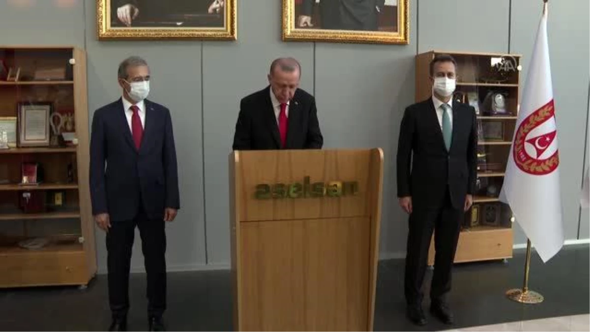 Cumhurbaşkanı Erdoğan, ASELSAN\'da sergilenen sistemlerle ilgili bilgi aldı
