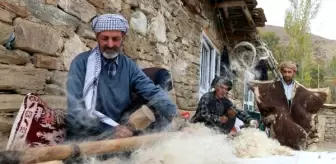 'Hallaçlık' geleneğini ilkel yöntemlerle yaşatmaya çalışıyorlar