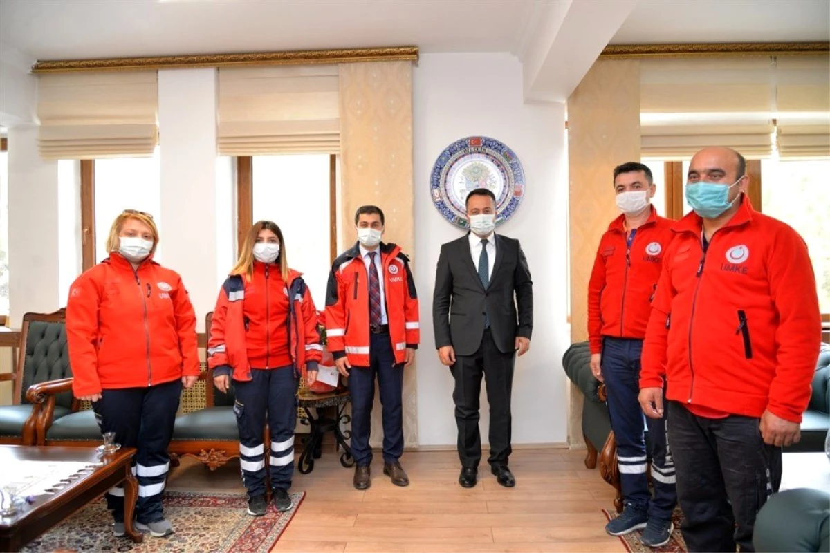 İzmir depreminde görev alan UMKE ekibi geri döndü