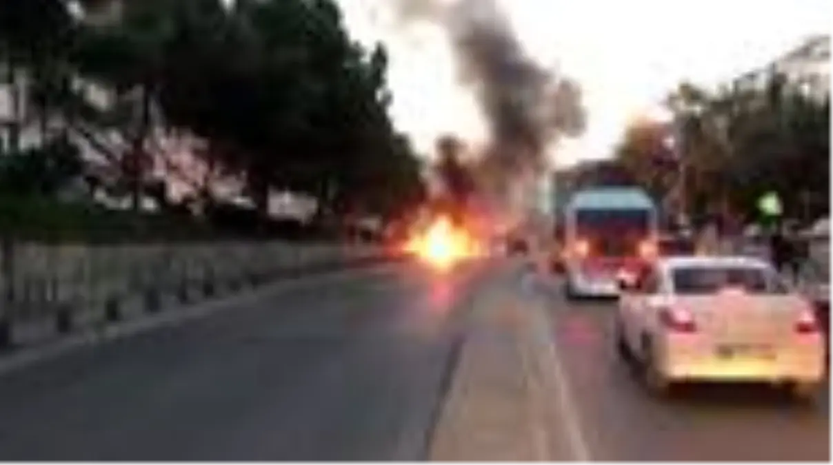 Maltepe\'de minibüs yangını