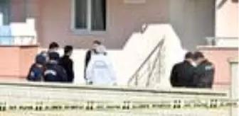 Sağlıkçı astsubay evinde, bir kadınla ölü bulundu