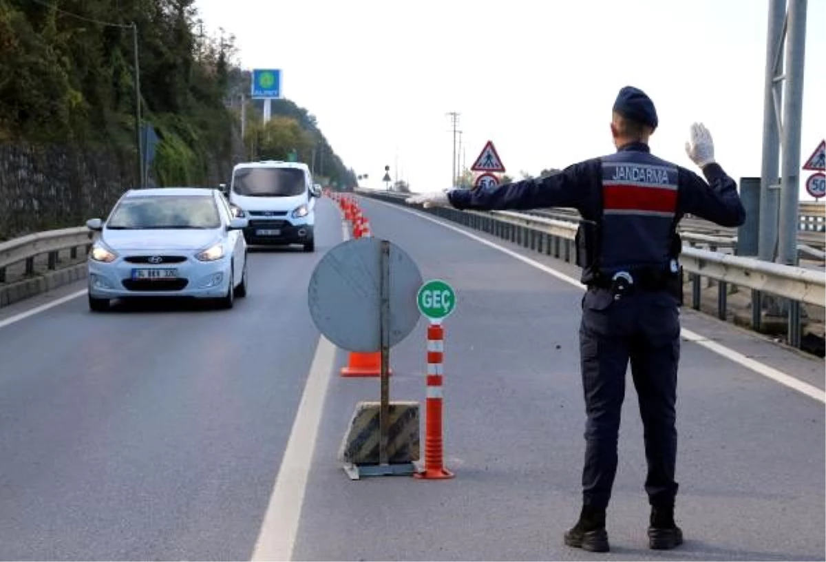 Son dakika haber: Zonguldak\'ta kent girişlerinde jandarmanın denetimleri arttı