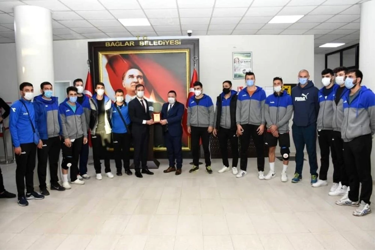 Asur Gençlik Spor Kulübü, Başkan Hüseyin Beyoğlu ile bir araya geldi