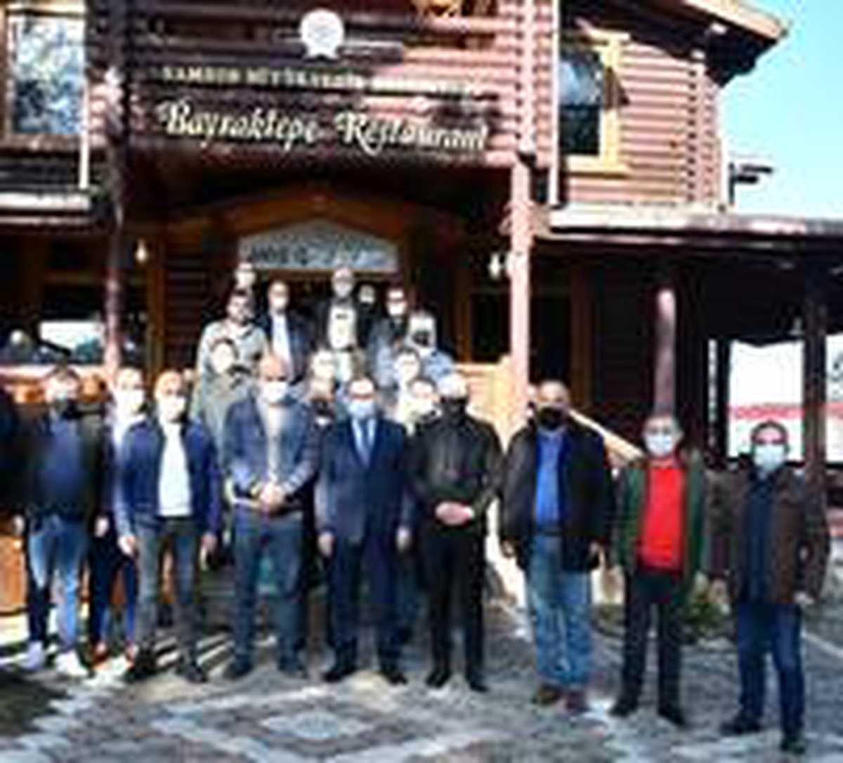 Büyükşehir Belediye Başkanı Demir, ikinci el otomobilcilerle bir araya geldi