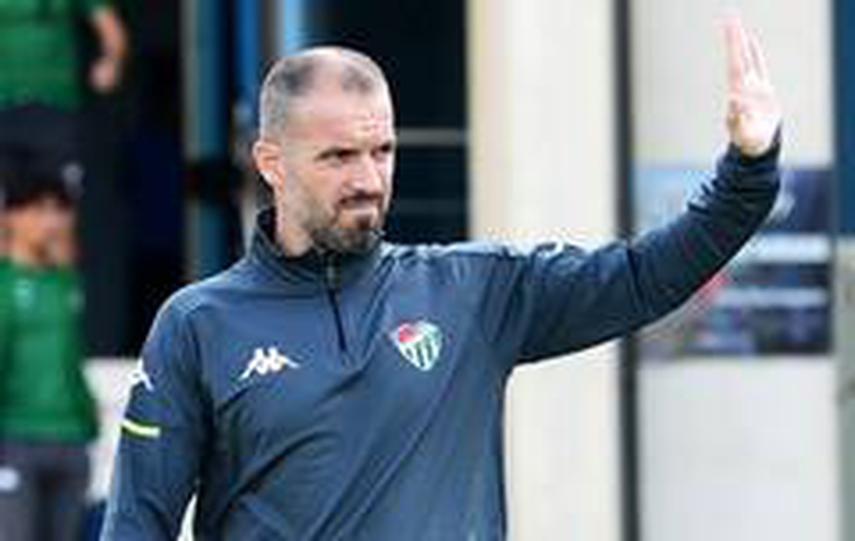 Bursaspor Teknik Direktörü Mustafa Er ihtar cezası aldı