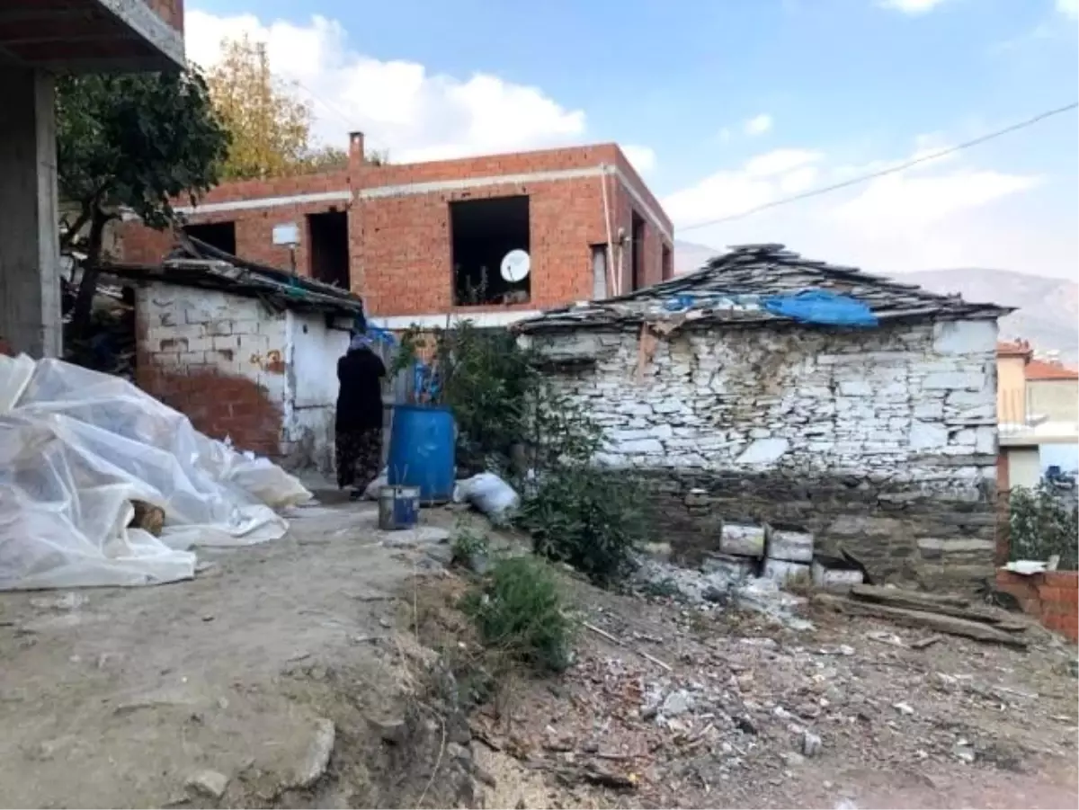 Cani koca, 72 yaşındaki karısını baltayla öldürdü