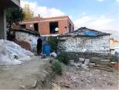 Cani koca, 72 yaşındaki karısını baltayla öldürdü Cani koca, 72 yaşındaki karısını baltayla öldürdü