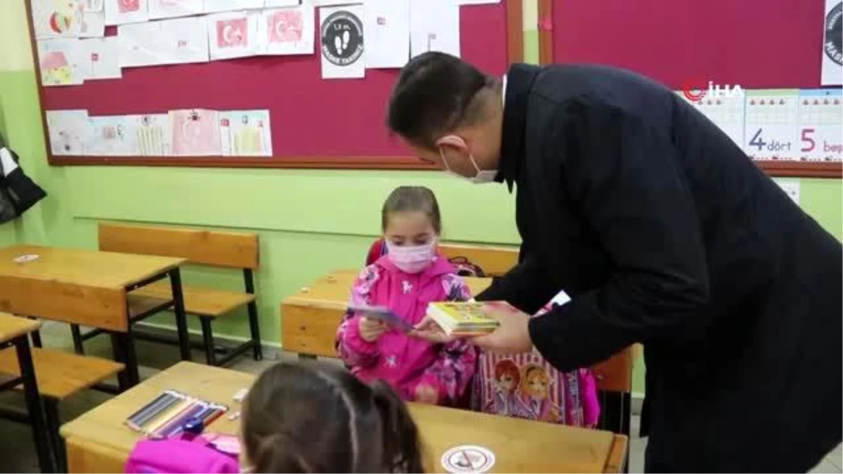 Çocukların ilk kitapları başkan Erdoğan\'dan