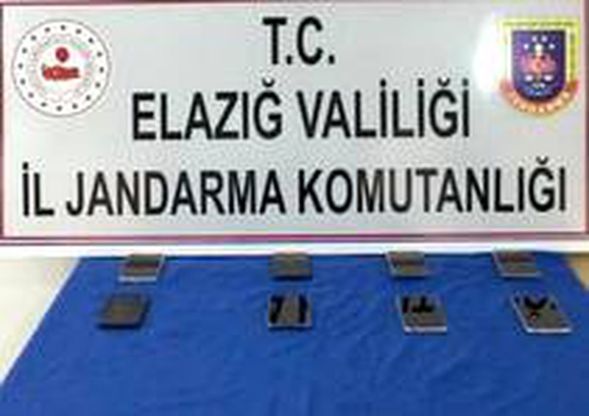 Son dakika haber | Elazığ\'da klonlanmış kaçak telefonlar ele geçirildi