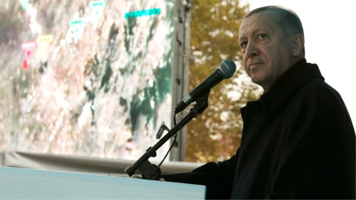 Erdoğan, miting için gittiği Tekirdağ\'da alandaki kalabalığa sosyal mesafe uyarısı yaptı