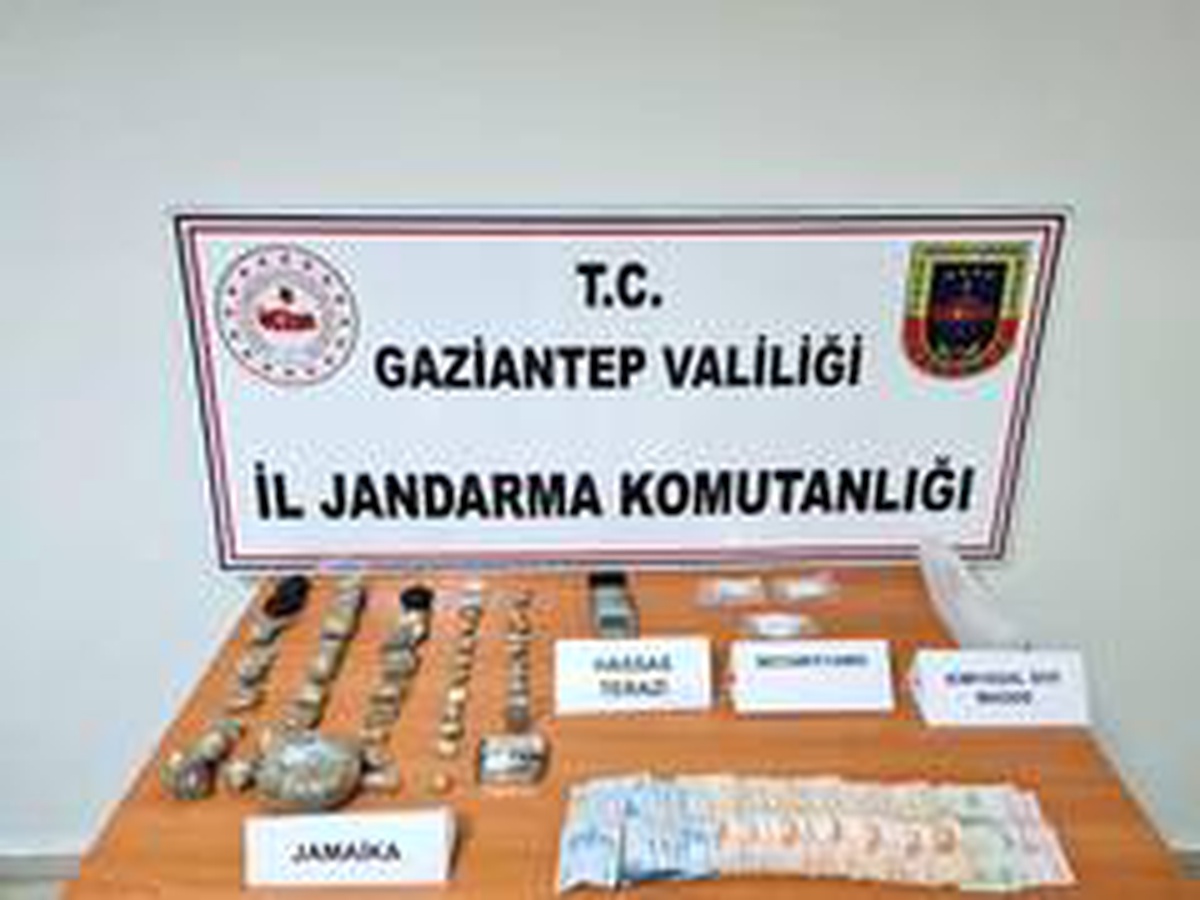 Jandarma\'dan uyuşturucu tacirlerine şafak baskını