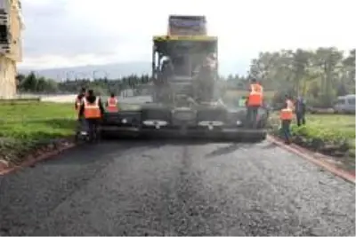 Körfez'de yollar güvenli ve konforlu hale getiriliyor Körfez'de yollar güvenli ve konforlu hale getiriliyor