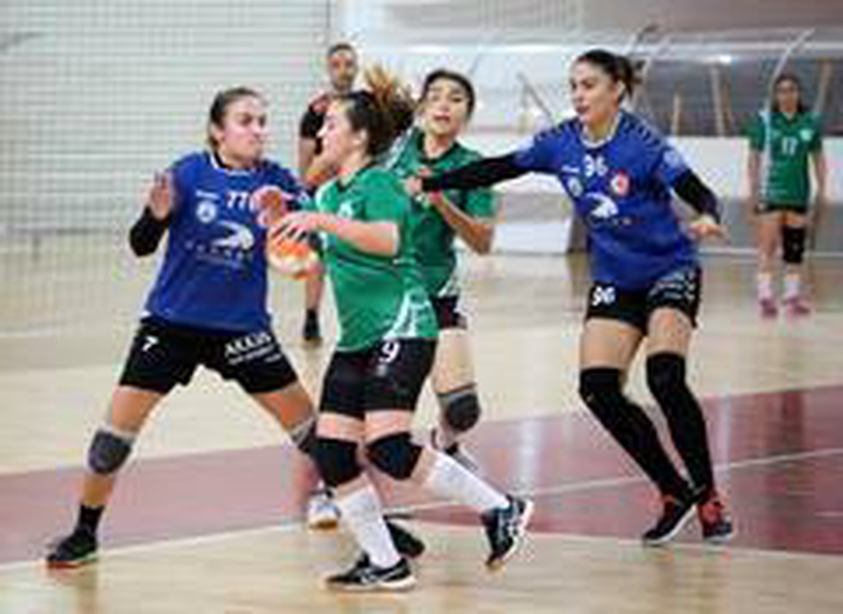 Korona virüs nedeniyle Sivas Belediyespor Konyaaltı maçı ertelendi