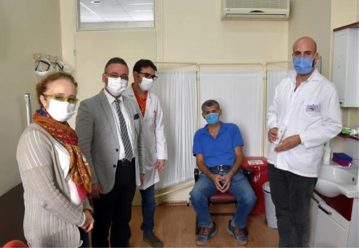 Son dakika haber | Koronavirüs aşısı, Balcalı Hastanesi\'nde uygulamaya alındı