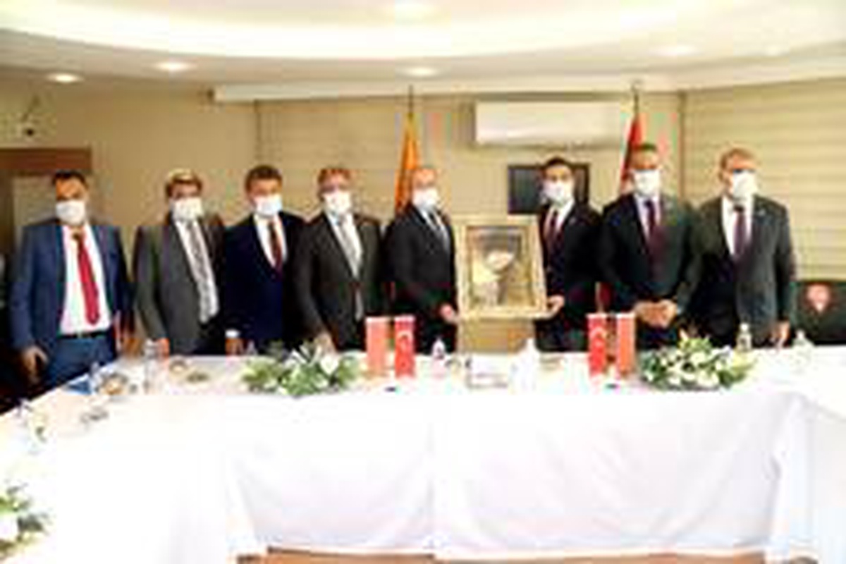 MTOSB Başkanı Tekli: "Mersin sanayisi yeni pazarlar keşfediyor"