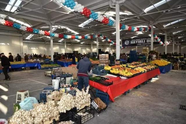 Selçuklu'da Özalkent Kapalı Pazar Yeri açıldı