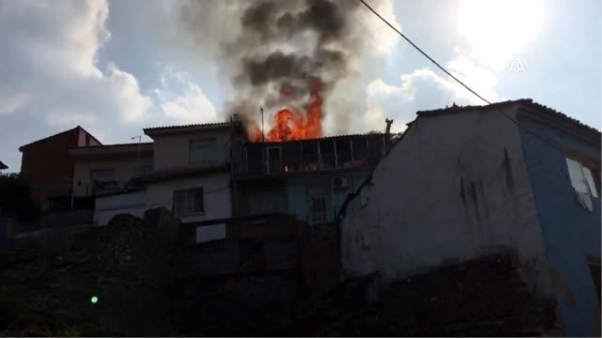Tire\'de çıkan ev yangınında 1 kişi hayatını kaybetti