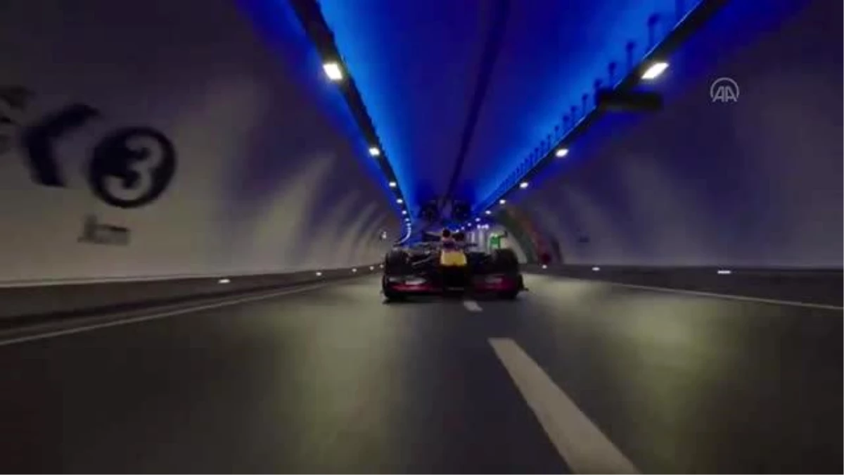 Vali Yerlikaya, formula araçlarının Avrasya Tüneli\'nden geçiş görüntüsünü paylaştı