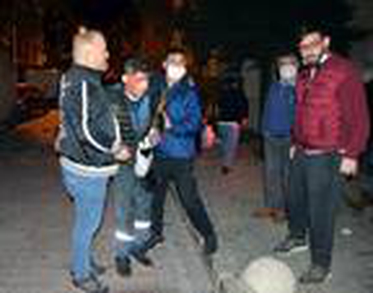 AVCILAR\'DA MOTOSİKLETLİ KURYELER ÇARPIŞTI: 2 YARALI