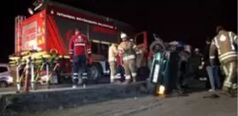 Avcılar'da taş bariyerlere çarpan otomobil takla attı: 1 yaralı