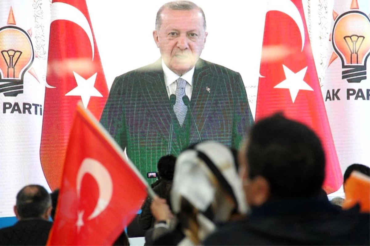 "Bütün dünyanın gözü AK Parti\'de ve Türkiye\'dedir"