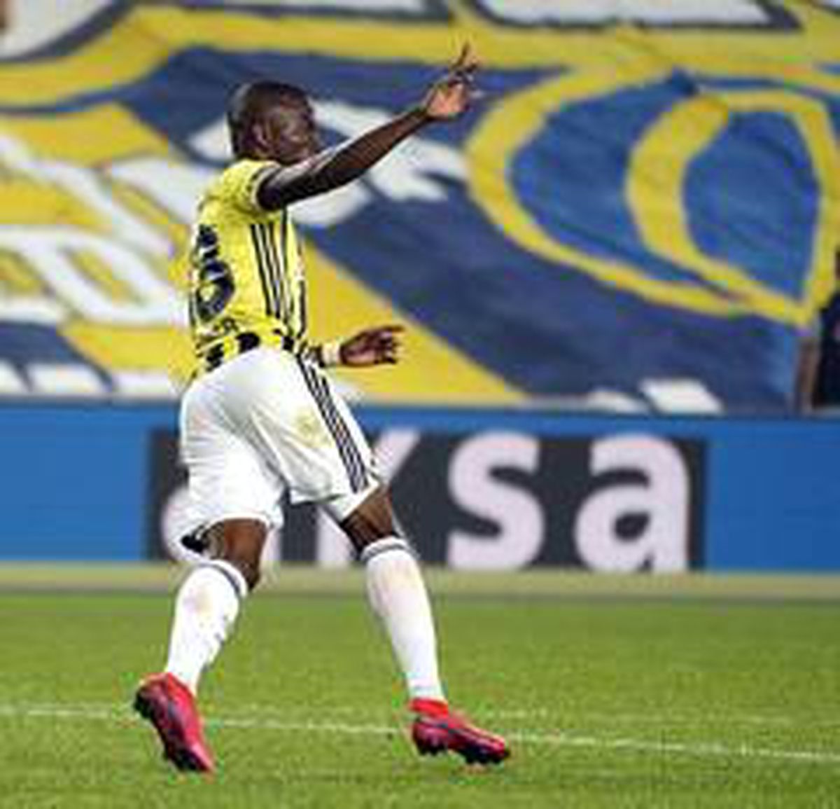 Enner Valencia\'nın korona virüs testi pozitif çıktı