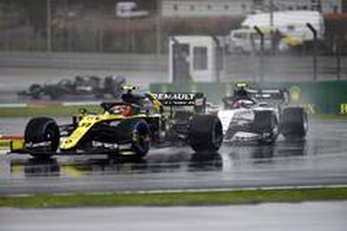 Formula 1\'de sıralama turlarına yağmur engeli