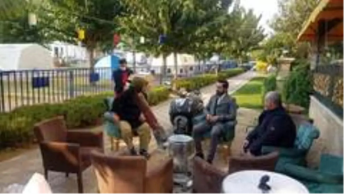 Kulalı kardeşler, mekanını depremzedeler ve AFAD için açtı