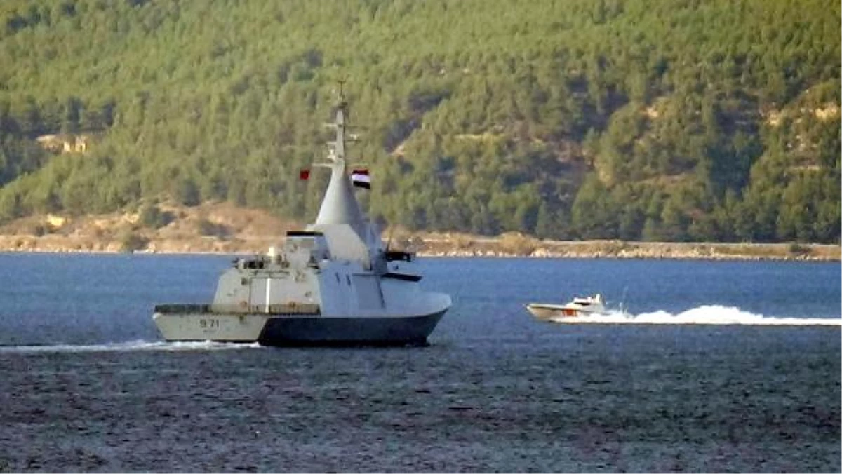 Mısır savaş gemileri, Çanakkale Boğazı\'ndan geçti