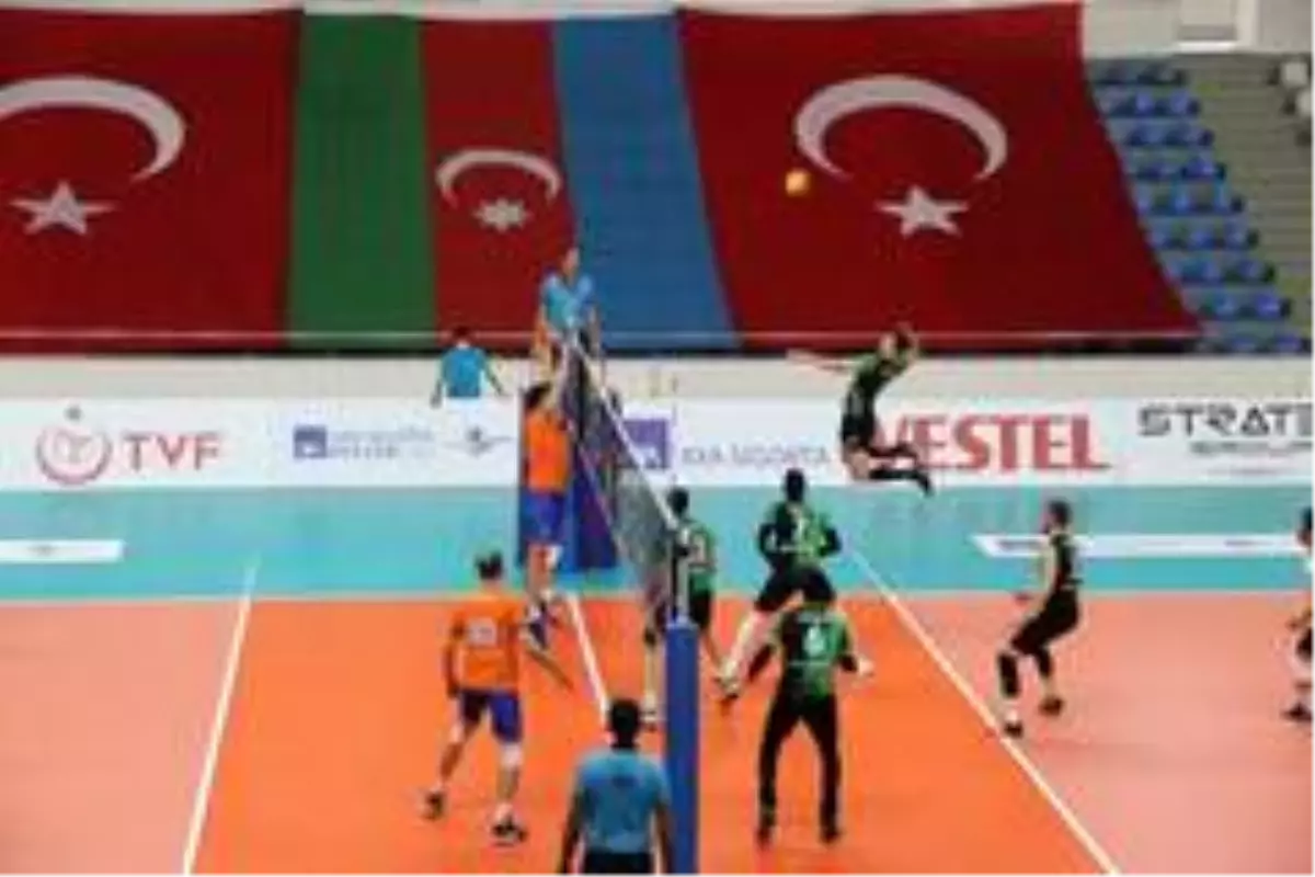 Efeler Ligi: Bingöl Solhan Spor: 3 İstanbul BBSK: 1