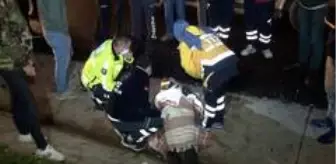 TEM Otoyolu'nda yol kenarına savrulan minibüs takla attı: 2 ağır yaralı