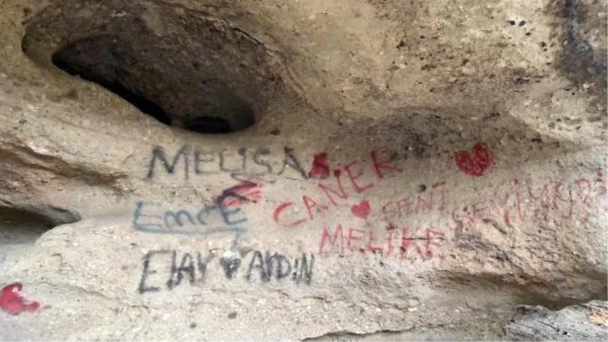 60 bin yıllık mağaranın duvarları yazı tahtasına döndü
