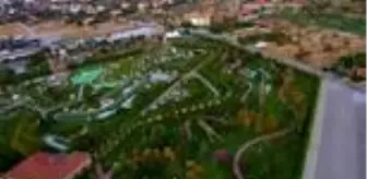 '80 Binde Devr-i Alem Parkı' sonbaharda da ziyaretçilerini ağırlıyor