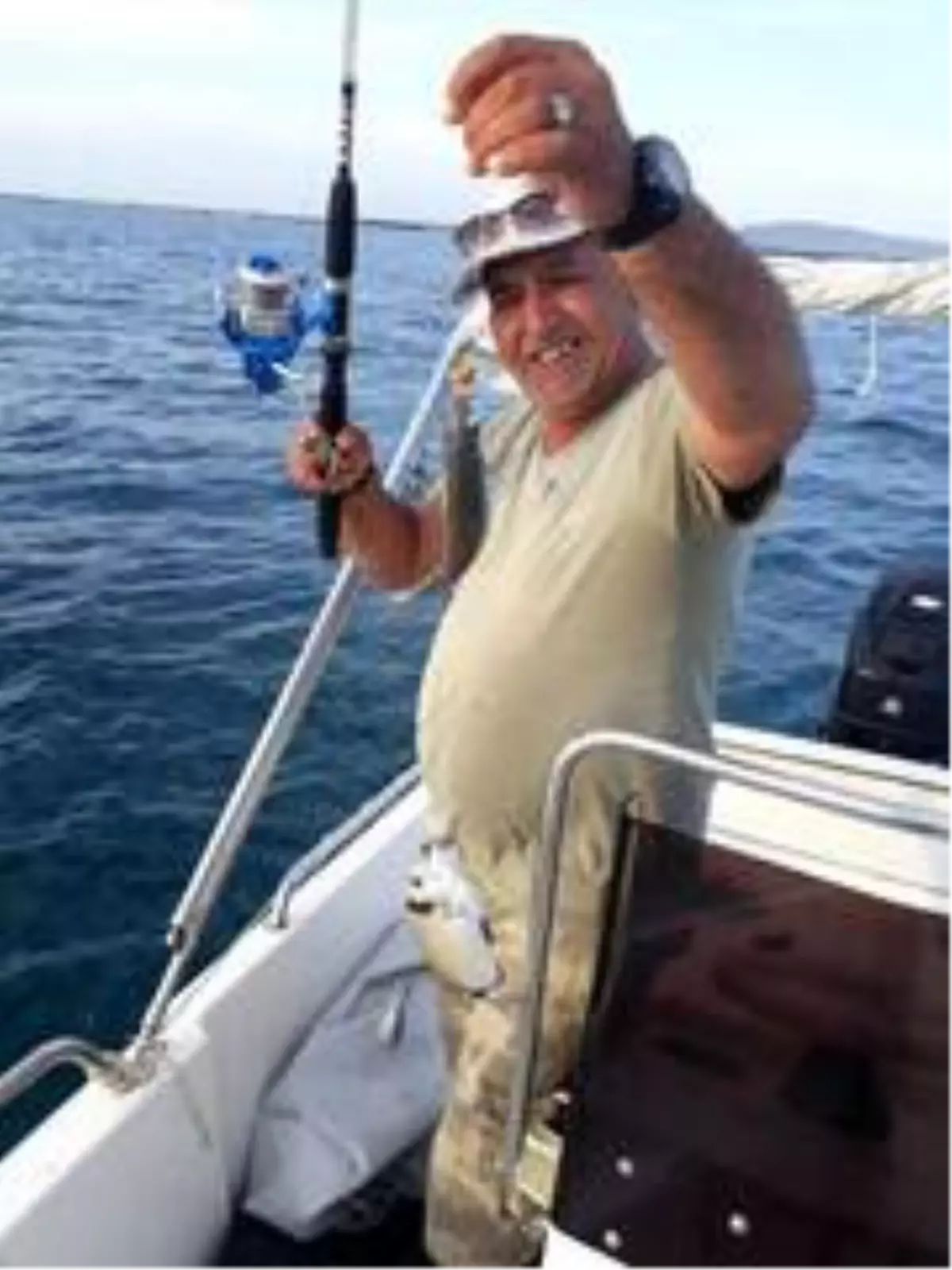 Batan teknede kaybolan balıkçılın cesedi Limni sahilinde bulundu