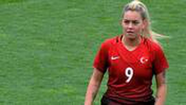 Milli futbolcu Aycan Yanaç, Estonya ve Rusya maçlarının aday kadrosuna dahil edilmedi