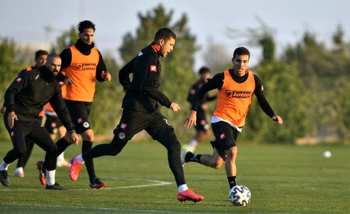 Konyaspor\'da Kasımpaşa maçı hazırlıkları devam ediyor