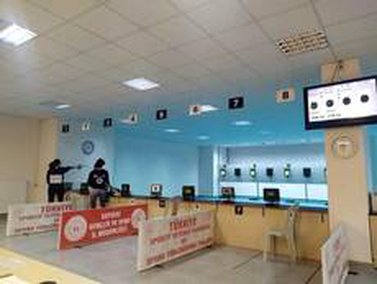 Sporcular atıcılık ligi için hazır