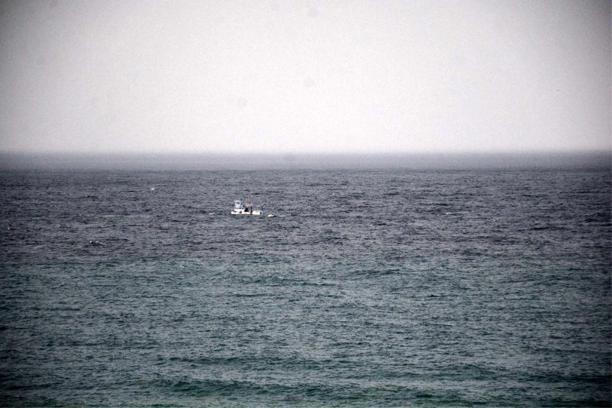 "Tekne batıyor" ihbarı polisi alarma geçirdi