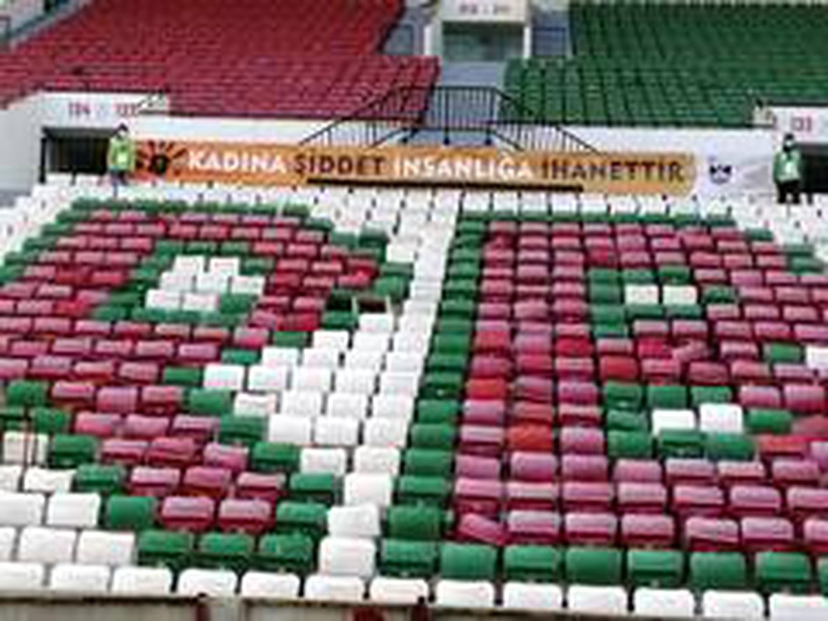 Amedspor Kocaelispor maçı öncesi anlamlı pankart