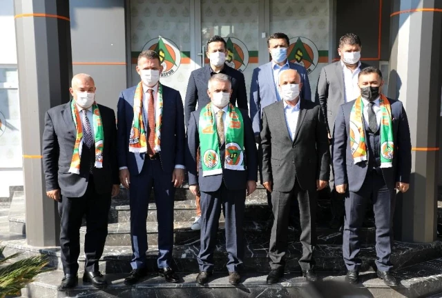 Antalya Valisi Yazıcı, Başkan Çavuşoğlu'nu kutladı