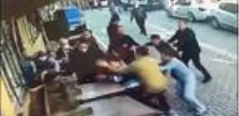 Son dakika haber | Esenyurt'ta  baz istasyonu kavgası kamerada