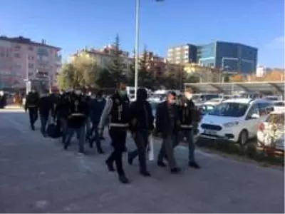 FETÖ operasyonunda 25 şüpheliden 9'u adliyeye sevk edildi FETÖ operasyonunda 25 şüpheliden 9'u adliyeye sevk edildi