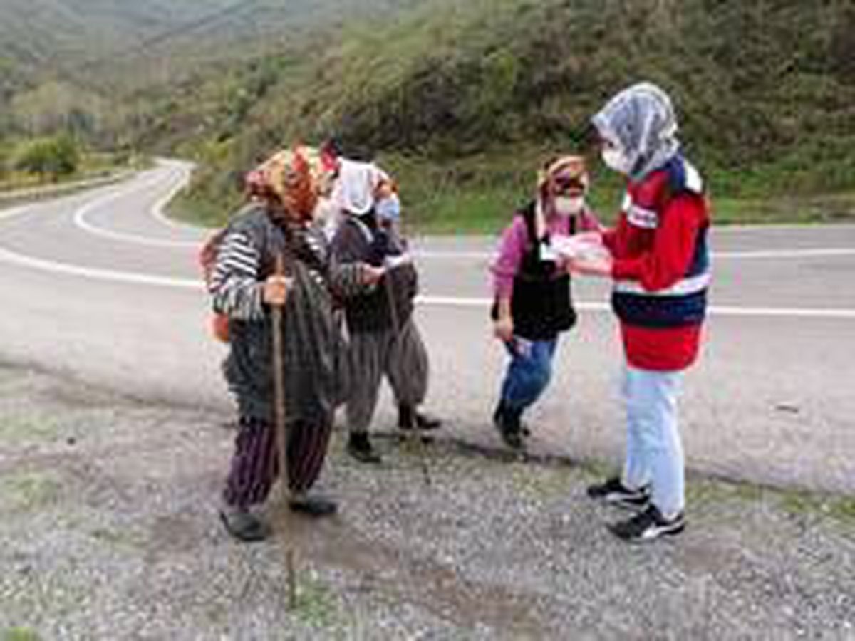 Kadına şiddete karşı broşür dağıtıldı