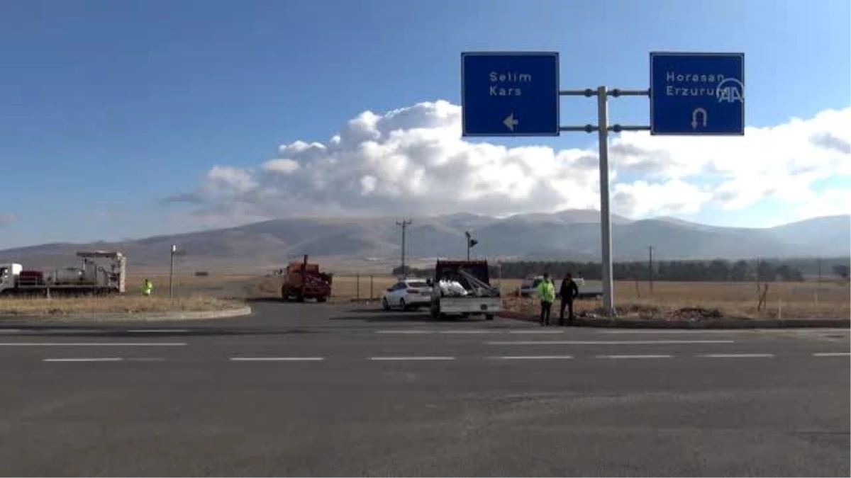 Yeni yapılan Kars-Erzurum kara yolunun bir kısmı ulaşıma açıldı