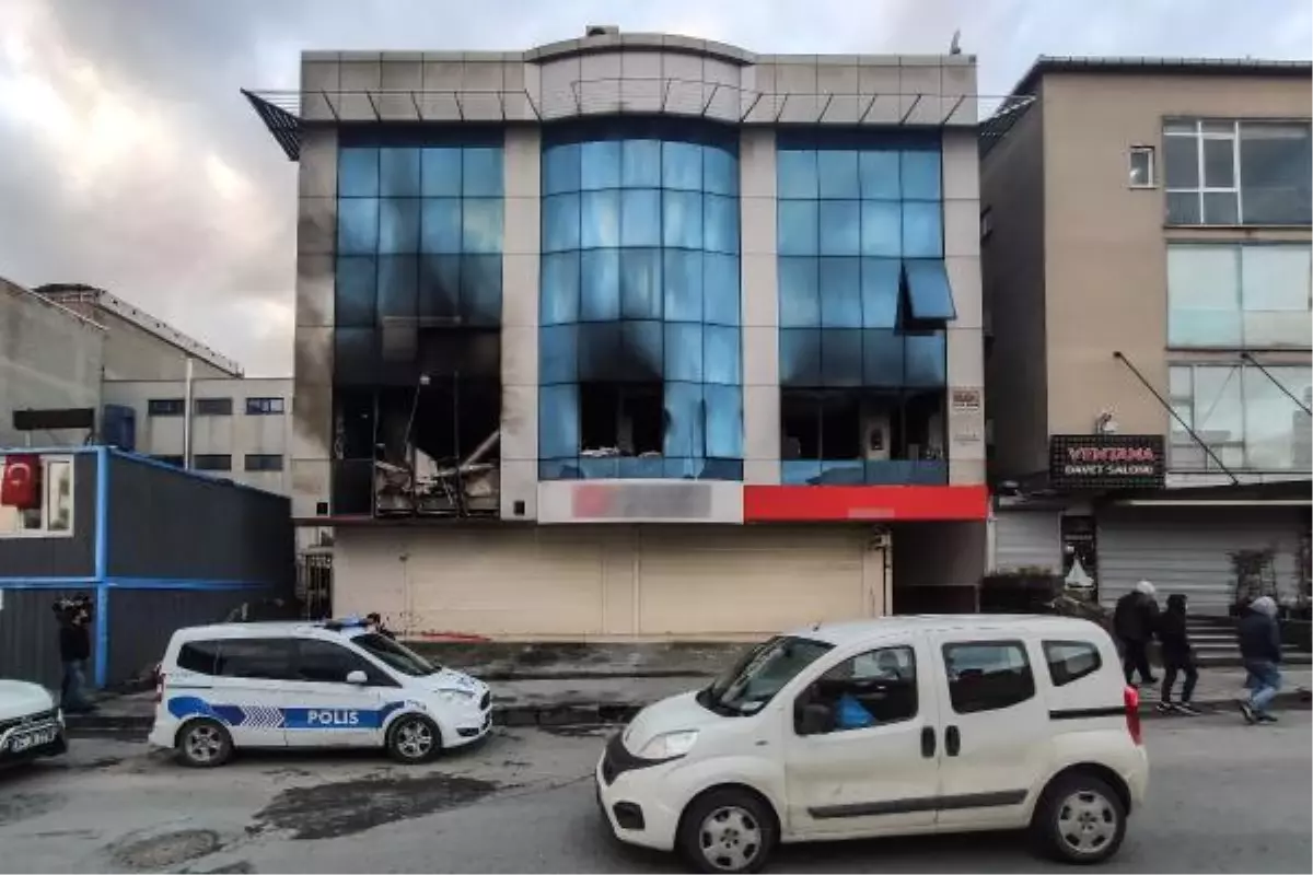 Son dakika haberi | Bahçelievler\'de atölyede patlama; hasarın boyutu gündüz ortaya çıktı